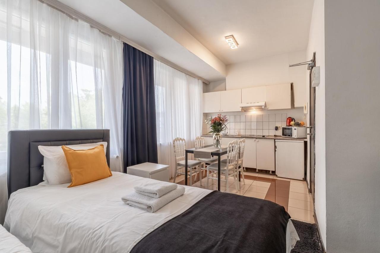 Apartment Gare Du Midi , 29 *